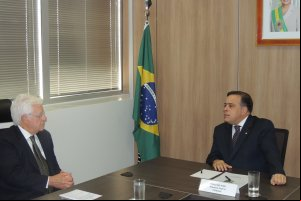 2013 - Audiência com ministro Moreira Franco