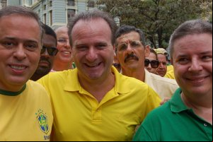2016 - Protesto BH 3 - Bilac Pinto e Anastasia