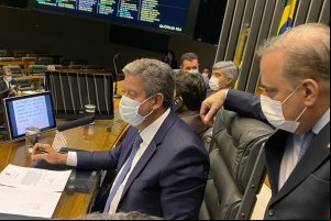15 12 2021 - No Plenário da Câmara dos Deputados com presidente Arthur Lira