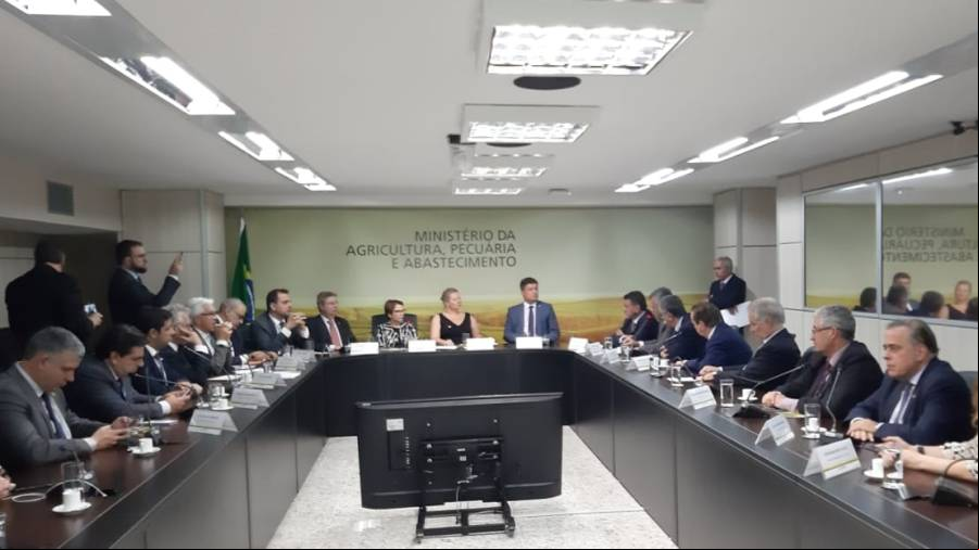 Reunião no Ministério da Agricultura para debater sobre o Café