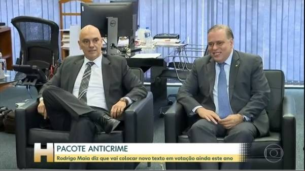 Foto: Jornal Hoje, matéria sobre a entrega do pacote anticrime ao ministro Alexandre de Moraes (esquerda)